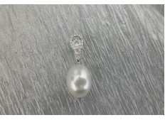 Diampnd Pearl Pendant